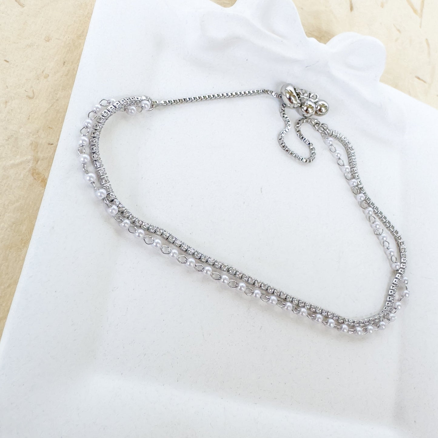 DOUBLE LAYER ADJUSTABLE BRACELET