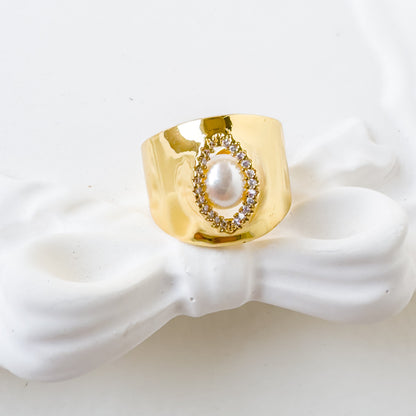 PEARL EYE ADJUSTABLE RING