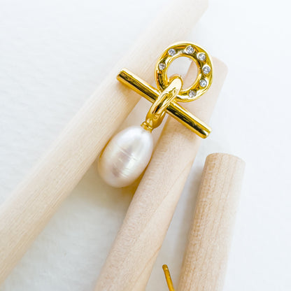 SPIRAL PEARL EARRING