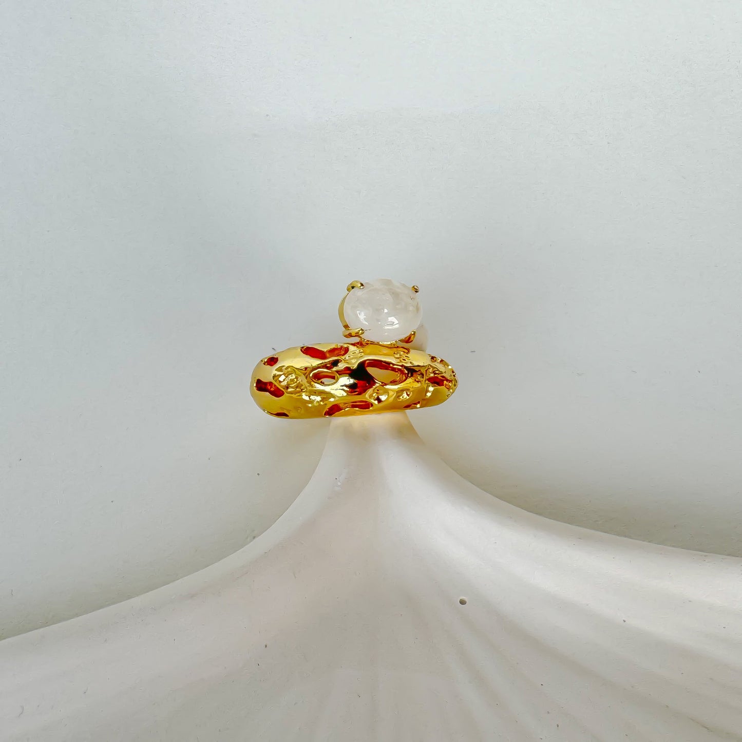 TEXTURE CRYSTAL ADJUSTABLE RING