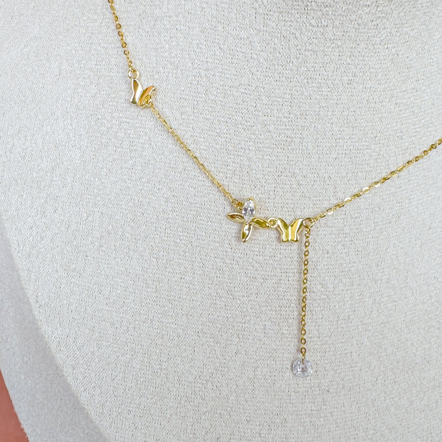 GOLDEN BUTTERFLY NECKLACE