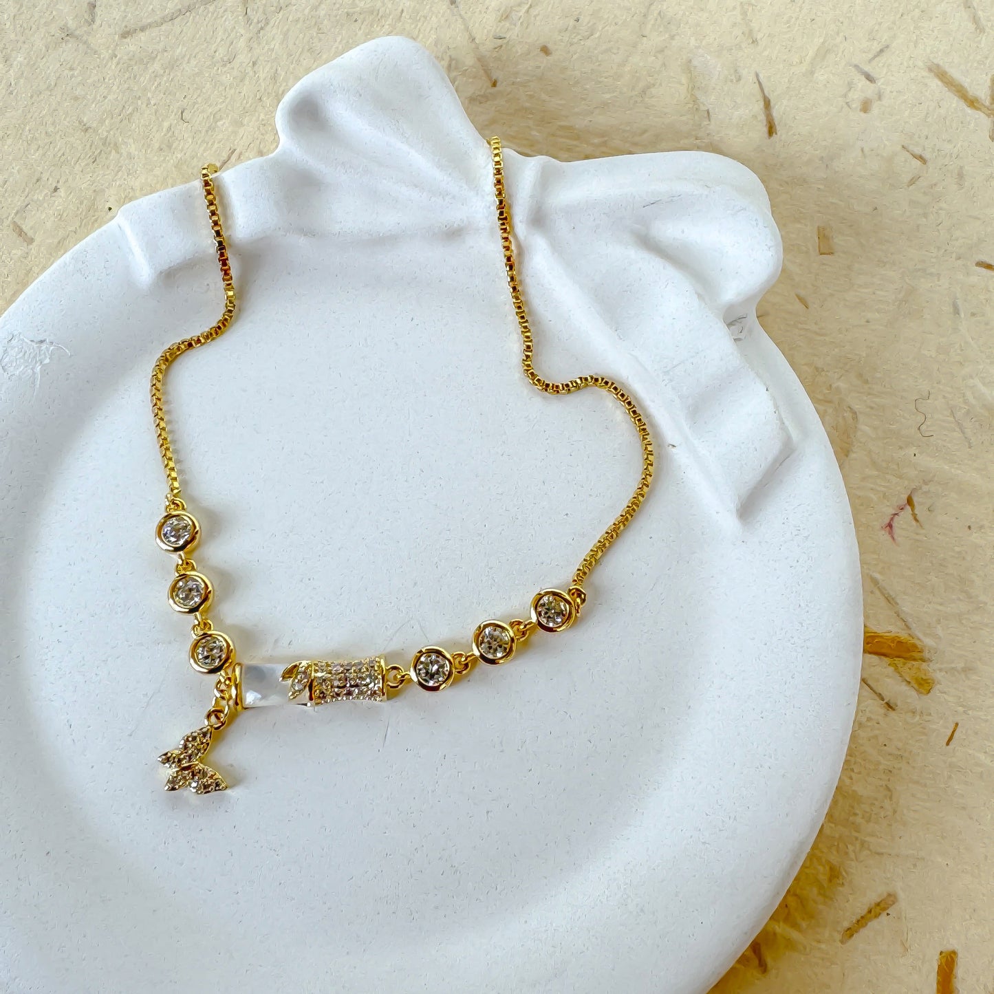 DROP BUTTERFLY ADJUSTABLE BRACELET