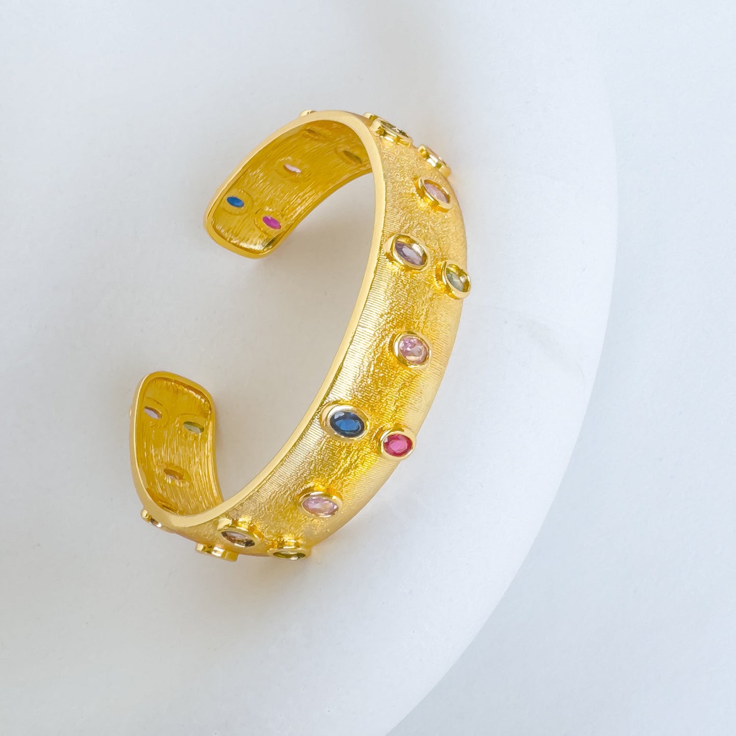 MULTI BEADS ADJUSTABLE HAND CUFF