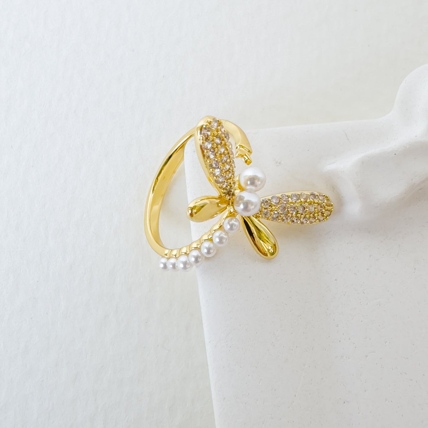 GEM BUTTERFLY ADJUSTABLE RING