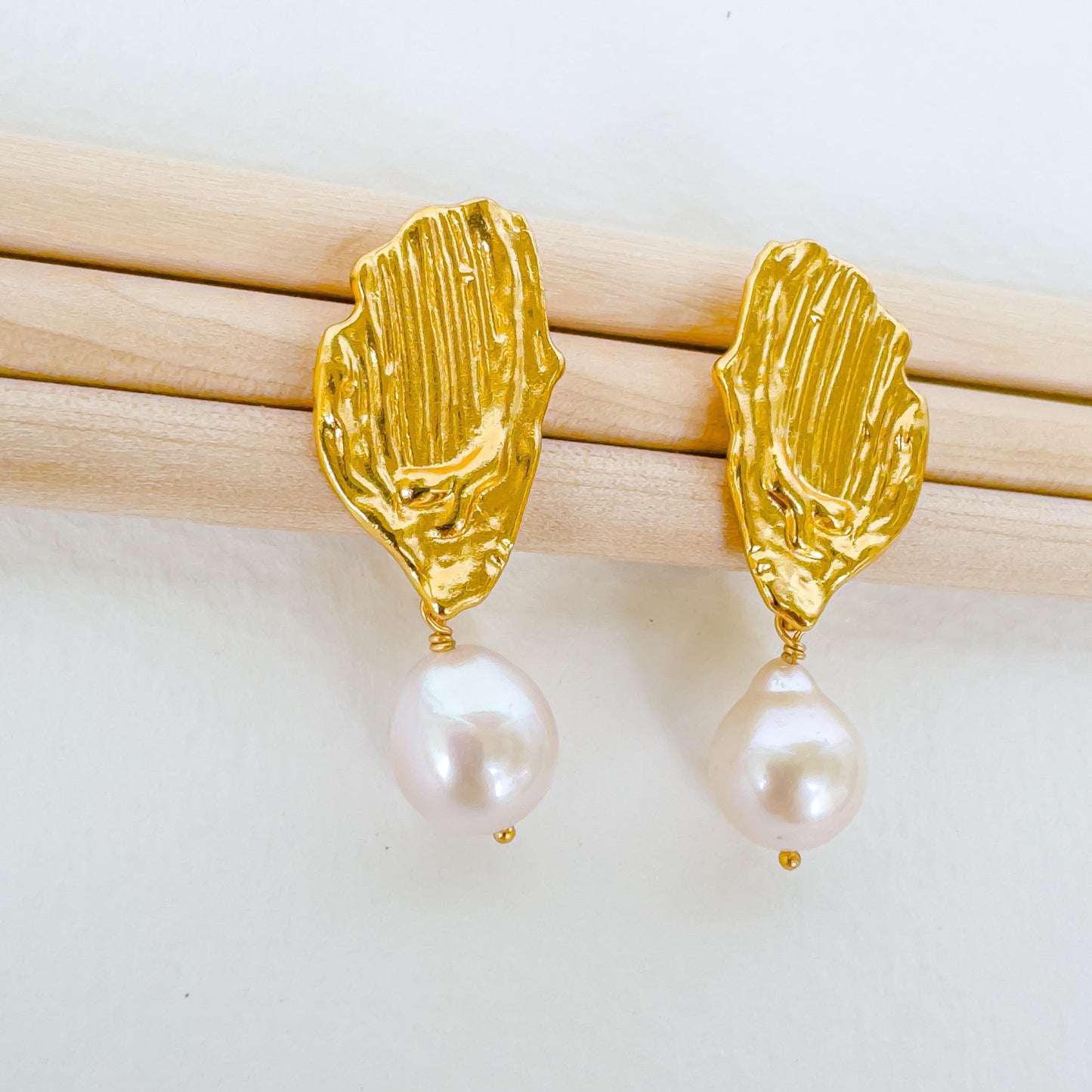 GOLDEN FEATHER EARRING