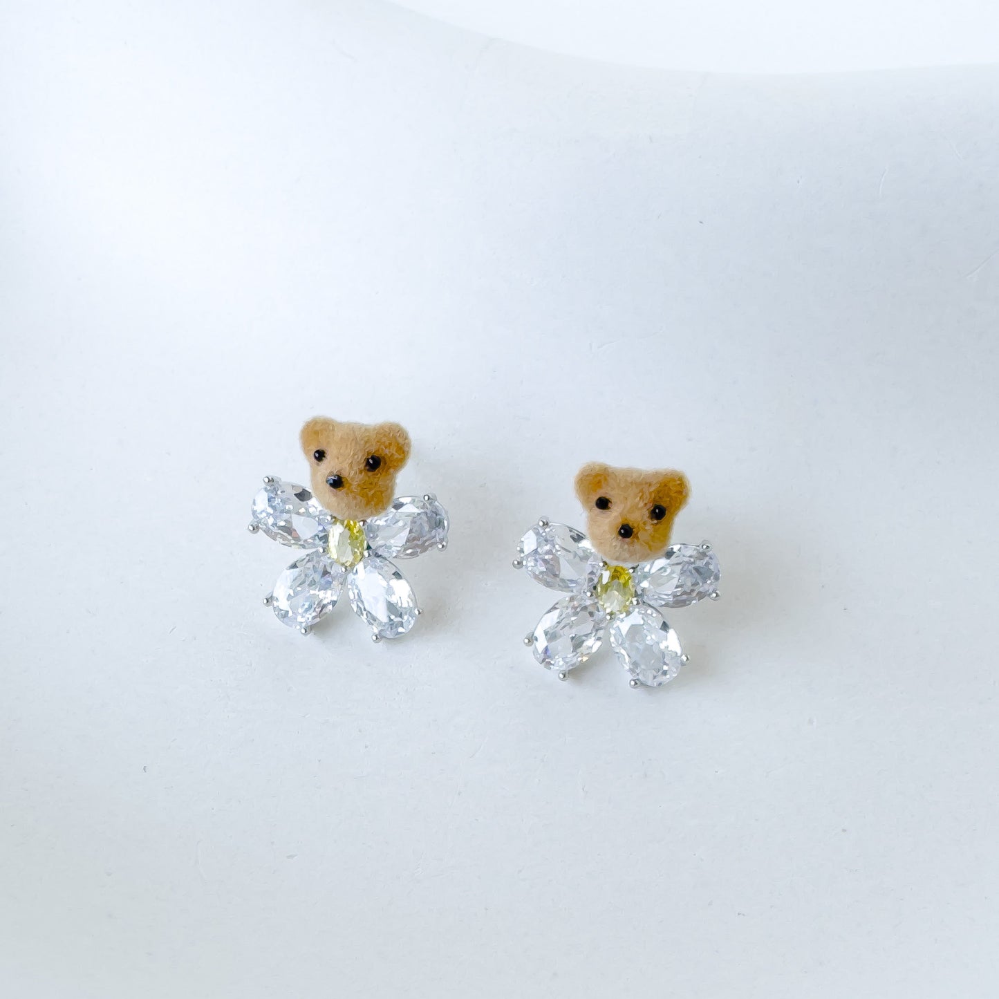 FLOWER TEDDY EARRING