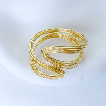 METAL LAYER ADJUSTABLE HAND CUFF