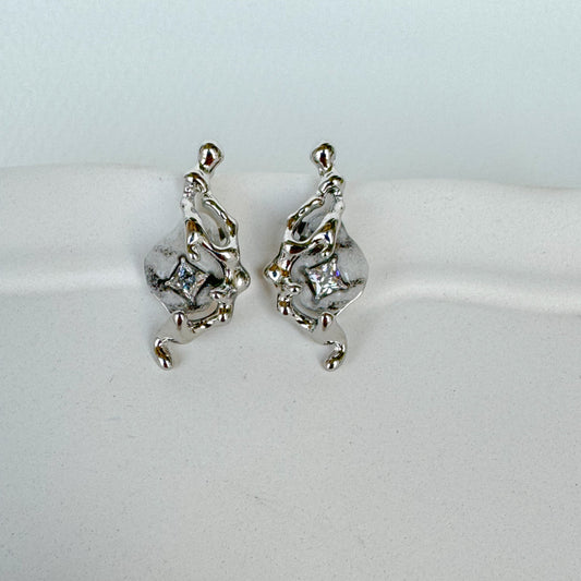 MARBLE CRYSTAL EARRING