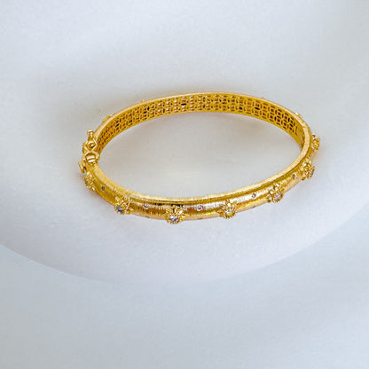 SHINY STONES METAL ADJUSTABLE BRACELET