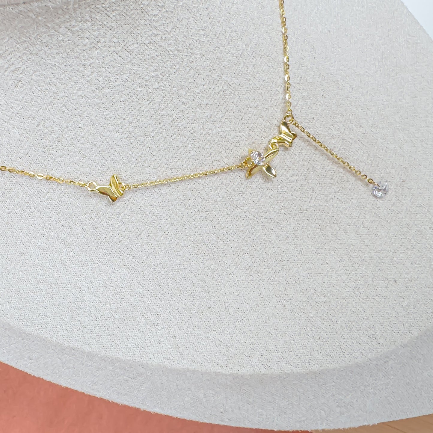 GOLDEN BUTTERFLY NECKLACE