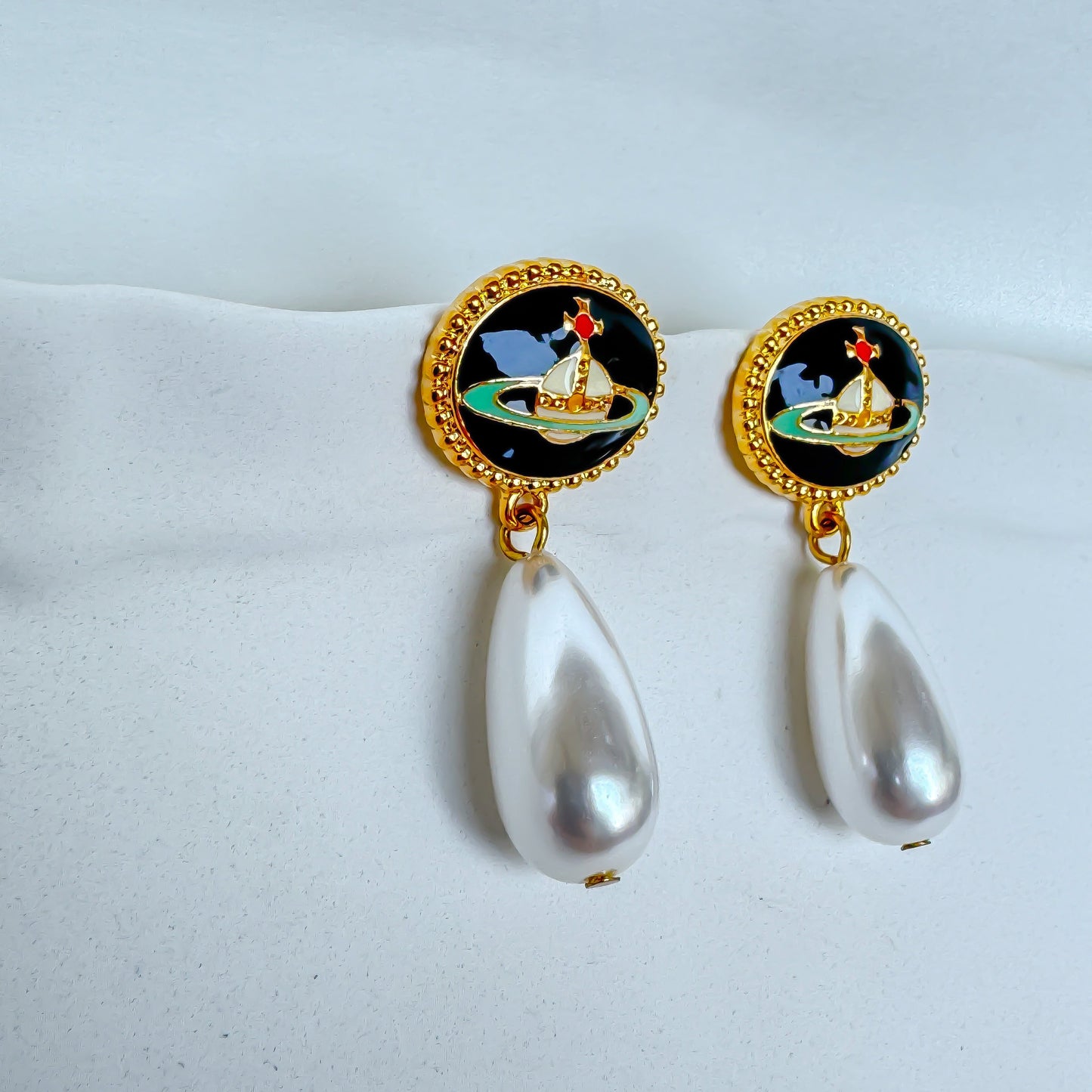 COSMIC PEARLS EARRING