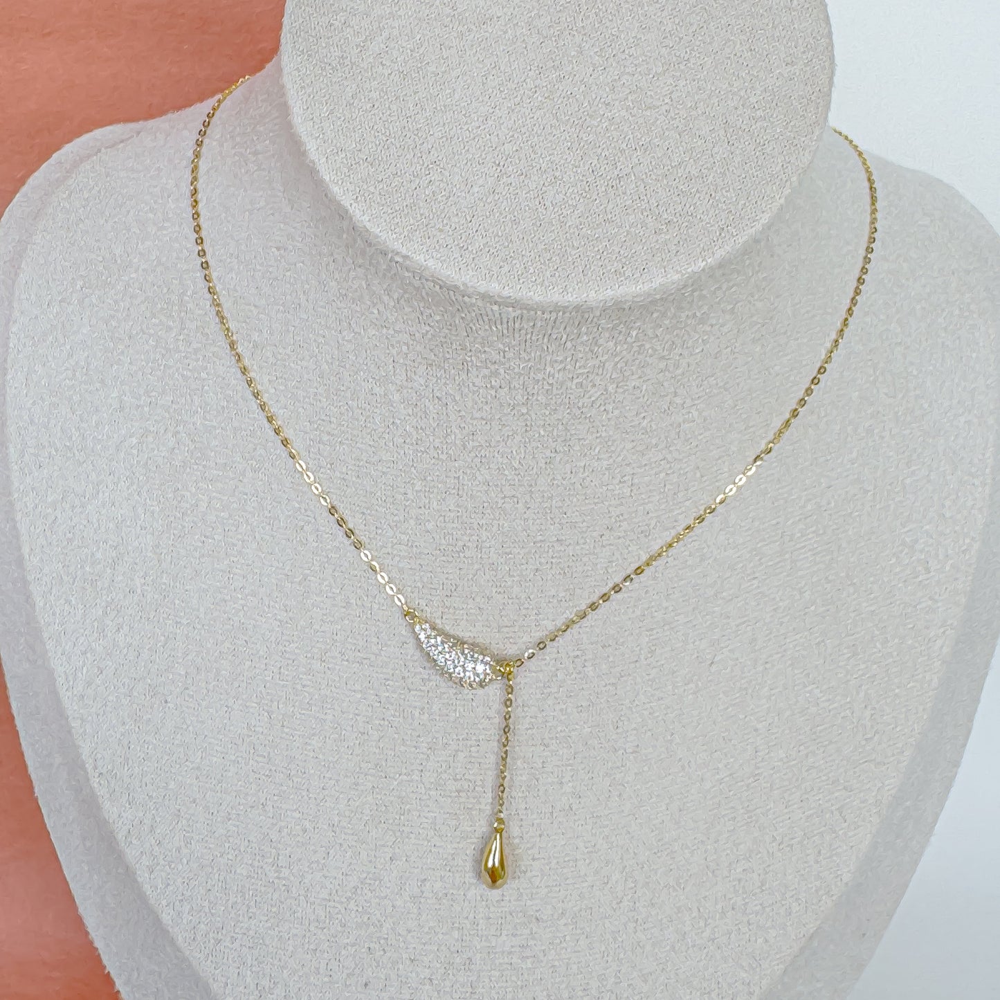 SPARKLE CURVE NECKLACE