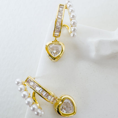 DRIP PEARLY HEART EARRING
