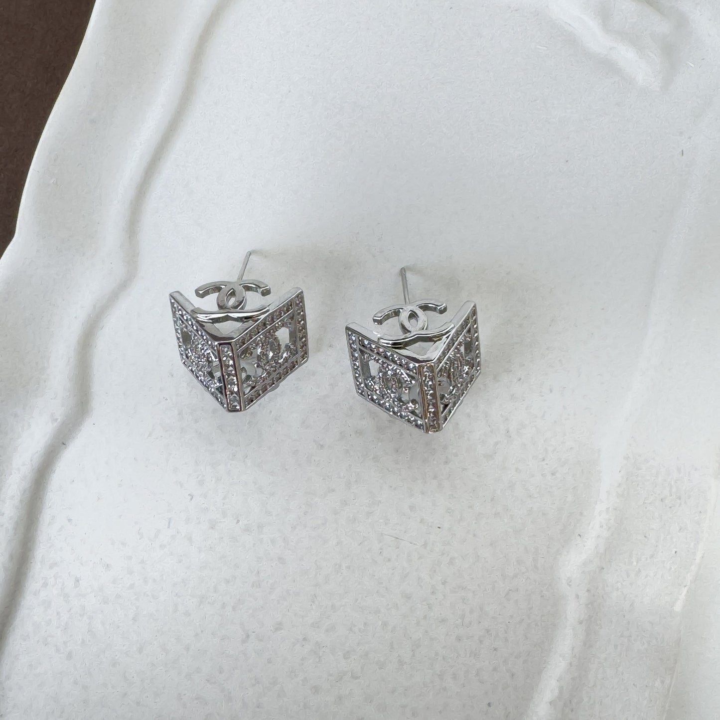 LUXE X CUBE EARRING
