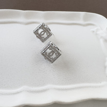 LUXE X CUBE EARRING