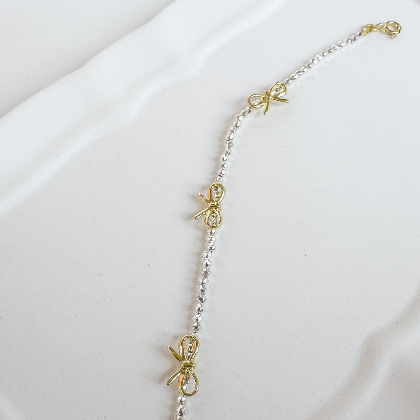 BOW BEADS ADJUSTABLE BRACELET