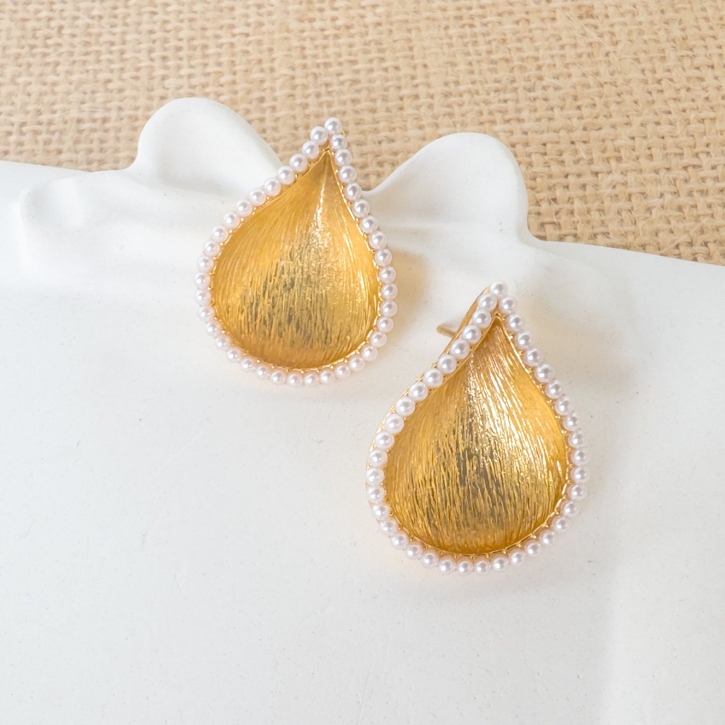 PEARL DROP EARRING