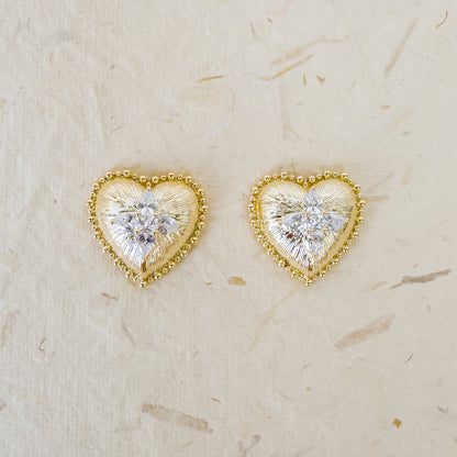GLOWY HEART EARRING