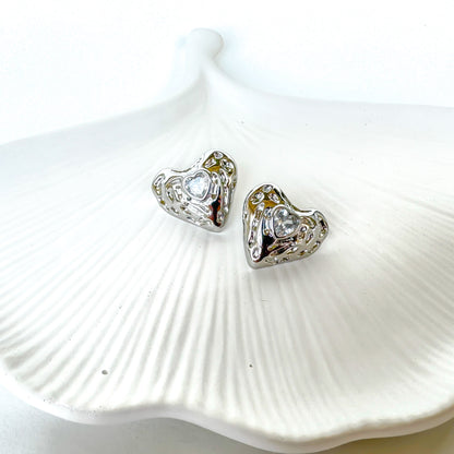 DIAMOND HEART EARRING
