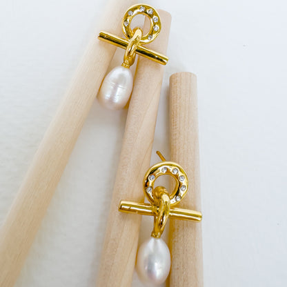 SPIRAL PEARL EARRING