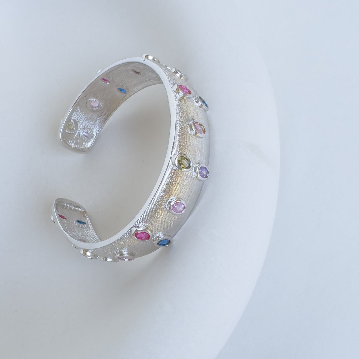 MULTI BEADS ADJUSTABLE HAND CUFF