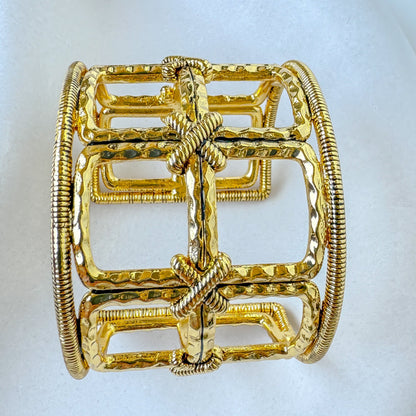 RUSTIC GOLD ADJUSTABLE HAND CUFF